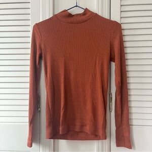 Uniqlo Coral Mock Neck Sweater